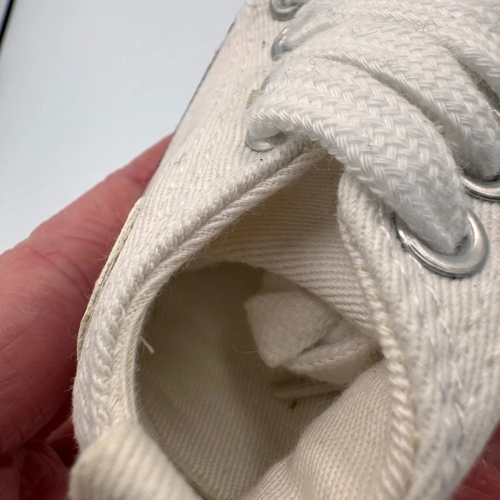NWOT Baby Size 2 Off White Canvas Soft Sneakers Walker Shoes